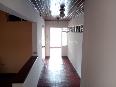 Apartamento de 2 alcobas en arriendo en Popular, Cali, 45 m² · foto 2 de 8