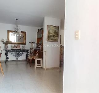 Casa de 4 alcobas en venta en Santa Teresita, Cali, 340 m² · foto 2 de 13
