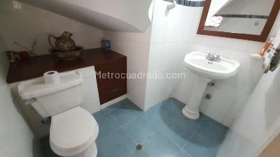 Casa de 4 alcobas en venta en Santa Teresita, Cali, 340 m² · foto 3 de 13