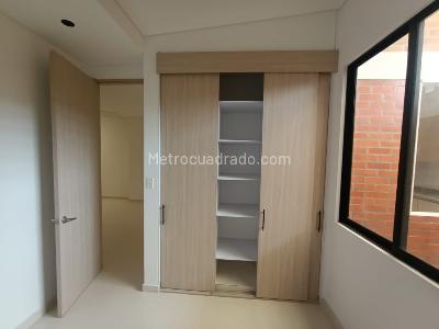 Apartamento de 2 alcobas en arriendo en Popular, Cali, 70 m² · foto 6 de 14