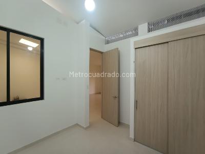 Apartamento de 2 alcobas en arriendo en Popular, Cali, 70 m² · foto 7 de 14
