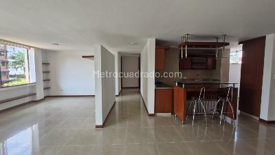 Apartamento en venta en Ciudad Jardin, Cali · foto 2 de 12