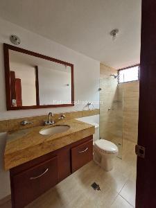 Apartamento en venta en Ciudad Jardin, Cali · foto 8 de 12