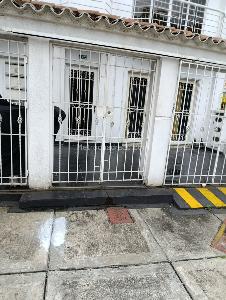 Apartamento de 3 alcobas en venta en Colseguros, Cali, 95 m² · foto 2 de 19