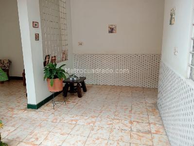 Casa de 5 alcobas en venta en Villa Colombia, Cali, 180 m² · foto 2 de 15