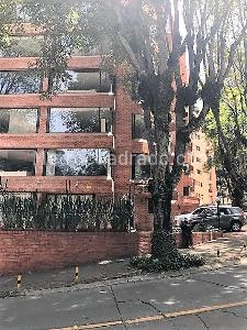 Apartamento de 4 alcobas en venta en Los Rosales, Bogotá, 228 m² · foto 4 de 19