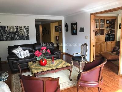 Apartamento de 4 alcobas en venta en Los Rosales, Bogotá, 228 m² · foto 2 de 19