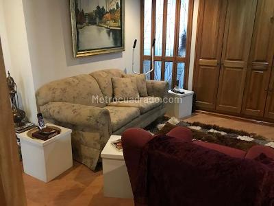 Apartamento de 4 alcobas en venta en Los Rosales, Bogotá, 228 m² · foto 11 de 19