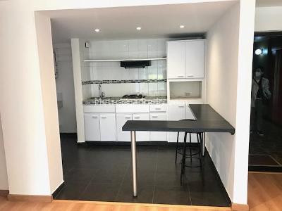 Apartamento en venta en Los Rosales, Bogotá · foto 3 de 17