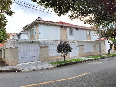 Casa de 5 alcobas en venta en Cedritos, Bogotá, 240 m² · foto 19 de 20