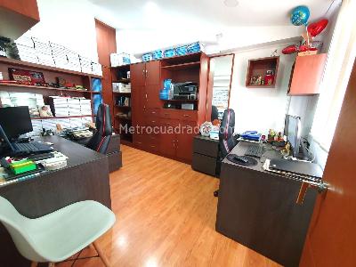 Casa de 5 alcobas en venta en Cedritos, Bogotá, 240 m² · foto 5 de 20