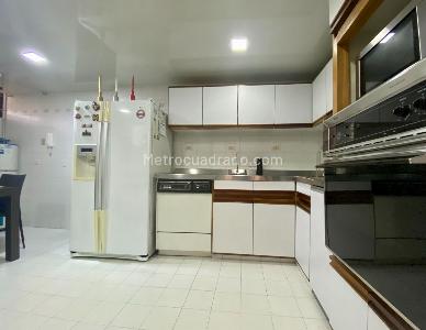 Apartamento de 2 alcobas en venta en La Carolina, Bogotá, 118 m² · foto 11 de 20