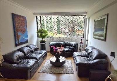 Apartamento de 2 alcobas en venta en La Carolina, Bogotá, 118 m² · foto 2 de 20
