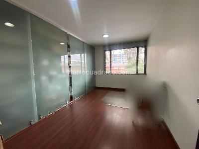 Casa de 5 alcobas en venta en Polo Club, Bogotá, 255 m² · foto 18 de 20