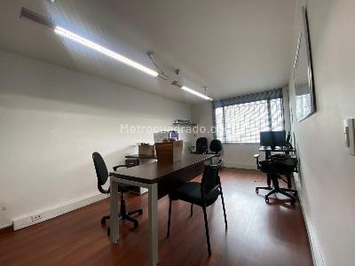 Casa de 5 alcobas en venta en Polo Club, Bogotá, 255 m² · foto 19 de 20