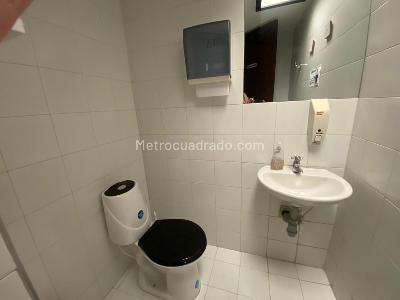 Casa de 5 alcobas en venta en Polo Club, Bogotá, 255 m² · foto 8 de 20
