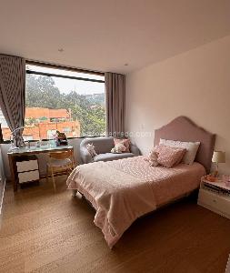Apartamento de 4 alcobas en venta en Santa Barbara Oriental, Bogotá, 252 m² · foto 12 de 20