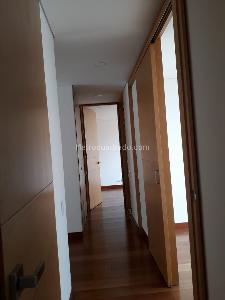 Apartamento de 3 alcobas en venta en Chico, Bogotá, 155 m² · foto 8 de 19