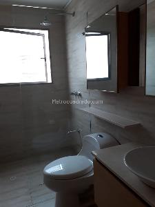 Apartamento de 3 alcobas en venta en Chico, Bogotá, 155 m² · foto 10 de 19