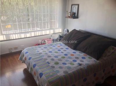 Casa de 4 alcobas en venta en Niza Cordoba, Bogotá, 300 m² · foto 19 de 20