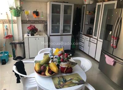 Casa de 4 alcobas en venta en Niza Cordoba, Bogotá, 300 m² · foto 5 de 20