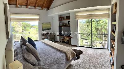 Casa de 3 alcobas en venta en Conjunto Residencial Arboretto, La Calera, 257 m² · foto 8 de 14