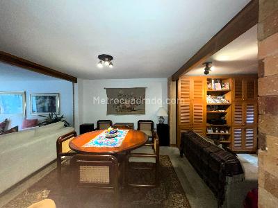 Casa de 4 alcobas en venta en Cedritos, Bogotá, 220 m² · foto 3 de 20