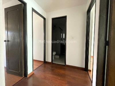 Apartamento en venta en Santa Barbara, Bogotá · foto 3 de 17