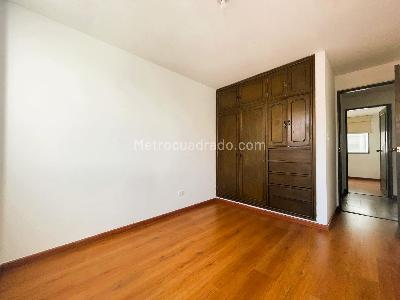 Apartamento en venta en Santa Barbara, Bogotá · foto 9 de 17