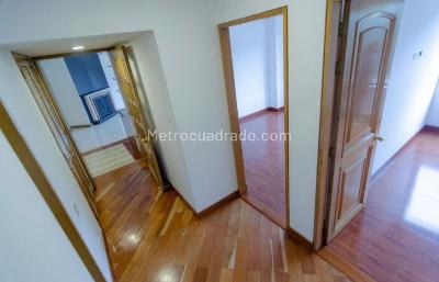 Apartamento de 3 alcobas en venta en Cerros De Sotileza, Bogotá, 147 m² · foto 10 de 20