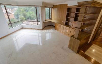 Apartamento de 3 alcobas en venta en Cerros De Sotileza, Bogotá, 147 m² · foto 2 de 20