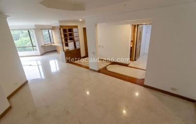 Apartamento de 3 alcobas en venta en Cerros De Sotileza, Bogotá, 147 m² · foto 3 de 20