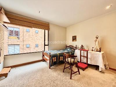 Apartamento de 4 alcobas en venta en Chico Ii Sector, Bogotá, 242 m² · foto 11 de 20