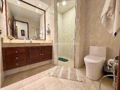 Apartamento de 4 alcobas en venta en Chico Ii Sector, Bogotá, 242 m² · foto 13 de 20