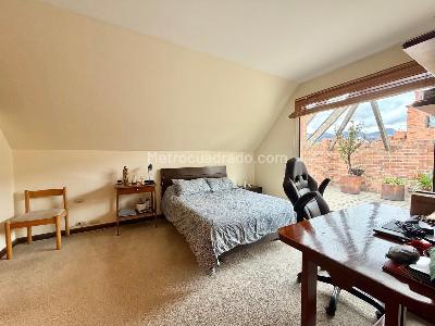 Apartamento de 4 alcobas en venta en Chico Ii Sector, Bogotá, 242 m² · foto 14 de 20