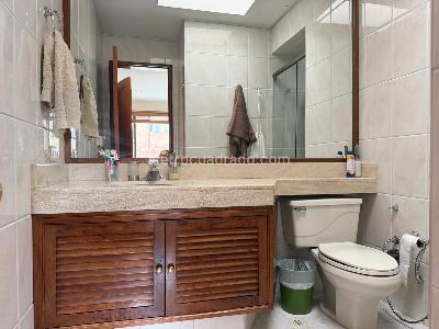 Apartamento de 4 alcobas en venta en Chico Ii Sector, Bogotá, 242 m² · foto 16 de 20