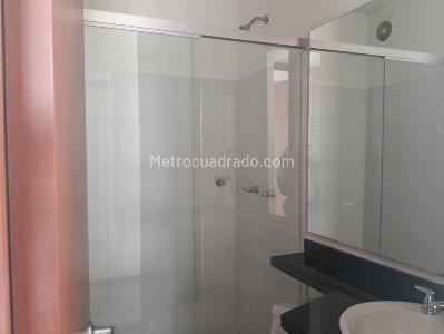 Apartamento de 3 alcobas en venta en Cedritos, Bogotá, 87 m² · foto 4 de 12