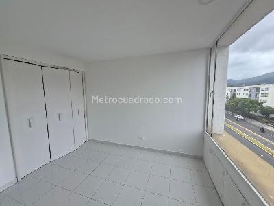 Apartamento de 3 alcobas en venta en Alhambra, Bogotá, 96 m² · foto 3 de 18