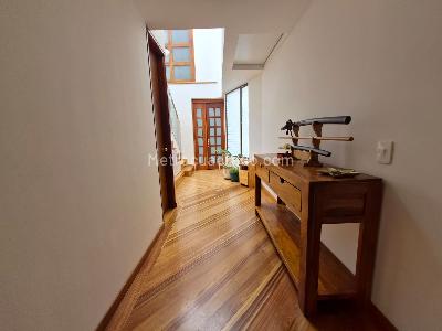 Apartamento de 3 alcobas en venta en Santa Barbara Central, Bogotá, 129 m² · foto 14 de 20