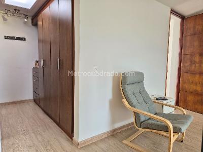 Apartamento de 3 alcobas en venta en Santa Barbara Central, Bogotá, 129 m² · foto 11 de 20