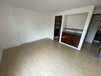 Apartamento en venta en Lagos De Cordoba, Bogotá · foto 10 de 15