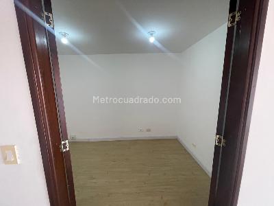 Apartamento en venta en Lagos De Cordoba, Bogotá · foto 4 de 15
