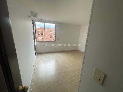 Apartamento en venta en Lagos De Cordoba, Bogotá · foto 8 de 15