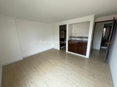 Apartamento en venta en Lagos De Cordoba, Bogotá · foto 9 de 15