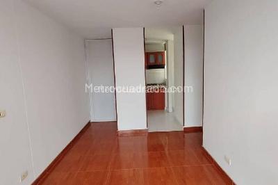 Apartamento en venta en Villas De Granada, Bogotá · foto 2 de 15