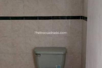 Casa de 5 alcobas en venta en Girardot, Girardot, 160 m² · foto 7 de 10