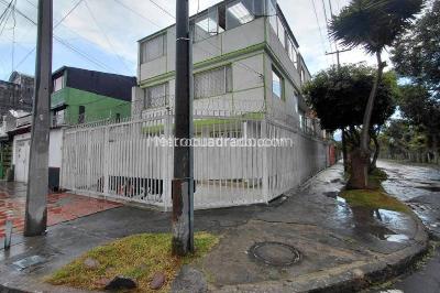Casa de 5 alcobas en venta en Autopista Muzu Oriental, Bogotá, 380 m² · foto 2 de 20
