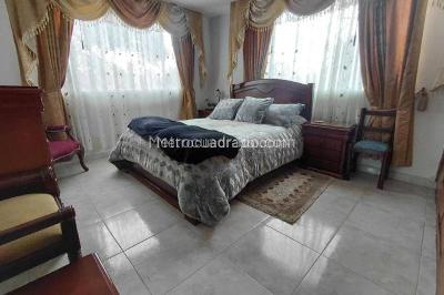 Casa de 5 alcobas en venta en Autopista Muzu Oriental, Bogotá, 380 m² · foto 7 de 20