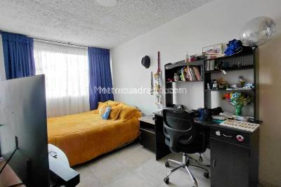 Casa de 5 alcobas en venta en Autopista Muzu Oriental, Bogotá, 380 m² · foto 9 de 20