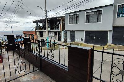 Casa de 5 alcobas en venta en San Rafael Sur Oriental, Bogotá, 180 m² · foto 2 de 20